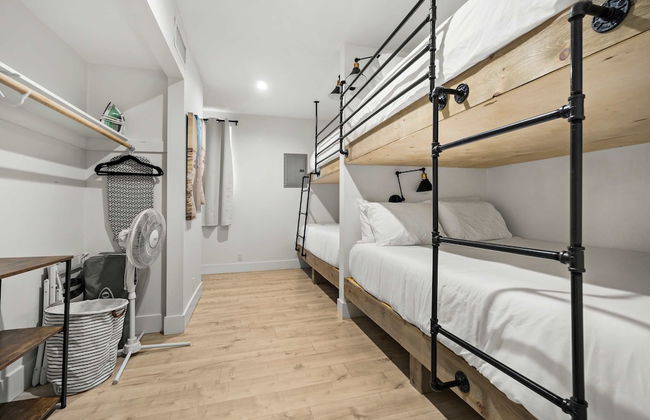 The California II- Mission Hills Hideaway Hot Tub - Photo 32