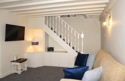 Wheat Cottage - 5* Cyfie Farm with private covered hot tub - Foto 3