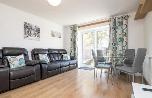 Modern Two Bedroom House with Parking - Foto 13