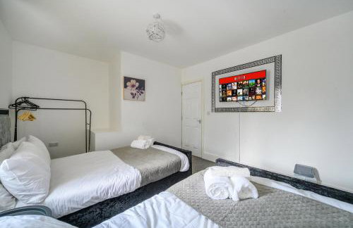 Comfortable 2-Bed Home with Free Parking - Foto 4