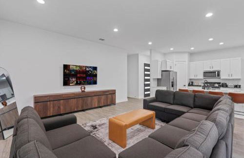 Mega Sized Luxury - Up to 24 Ppl - Downtown Access - Foto 12
