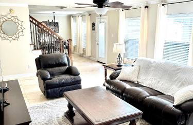 ~~ Big Family Home near 99 / i10 / kid friendly~~ - Foto 4