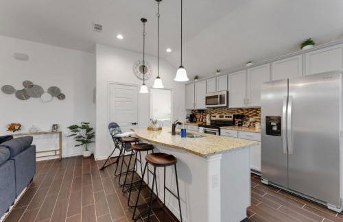 New Modern Bohemian Home Minutes from Epic Waters Indoor Park, Andretti Indoor Karting & Games, AT&T Stadium, Globe Life, Six Flags, Texas Life - Foto 12