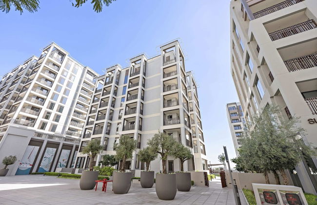 Silkhaus Summer Towers Creek Harbour - Photo 1