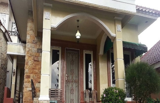 Villa Kota Bunga Violet - Photo 48