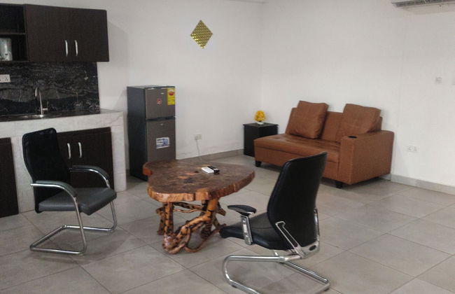 Peach City Apartments - Photo 31