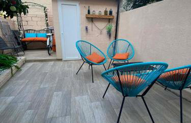 Blue House - Photo 27