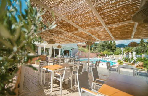 Dominoes Corfu - Foto 28