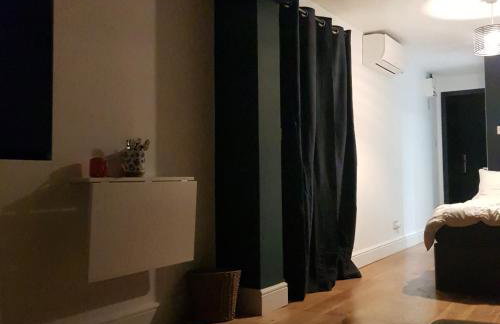 Modern 1-bed apartment, plus parking, near Oxford and the JR - Foto 7