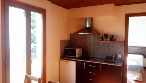 The Almond Tree - Photo 3, stove, minibar
