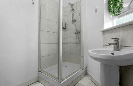 Lovely Flat by Emirates - 5 mins to Kings Cross St Pancras - Foto 12