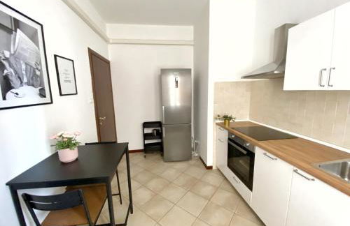 BELLAVISTA , Bright and Stylish Two Bedroom Apartment in the Historic Center - Photo 12