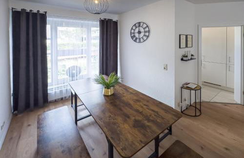 ImmoStay G#1 Ferienhaus - Parken & WiFi, 2 Balkone und 2 Bäder,4K - Foto 50