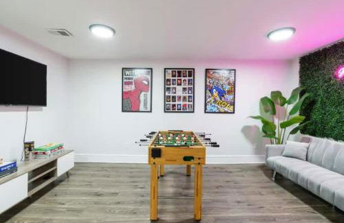 Chic 3BR-4BD-3Bath Oasis with Backyard Near NYC - Foto 26