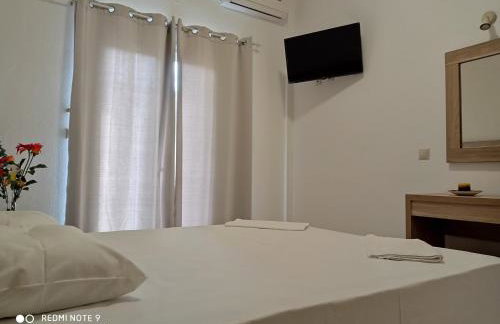 KELLY APARTMENTS - Photo 10