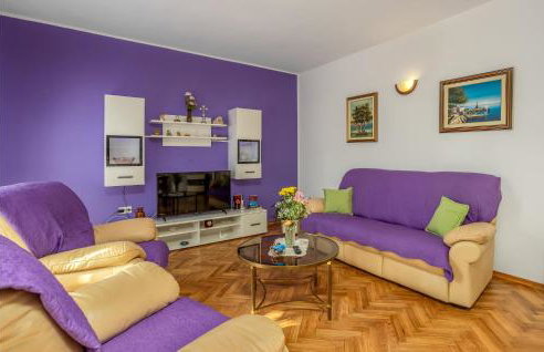 2 Bedroom Nice Apartment In Viskovo - Foto 18