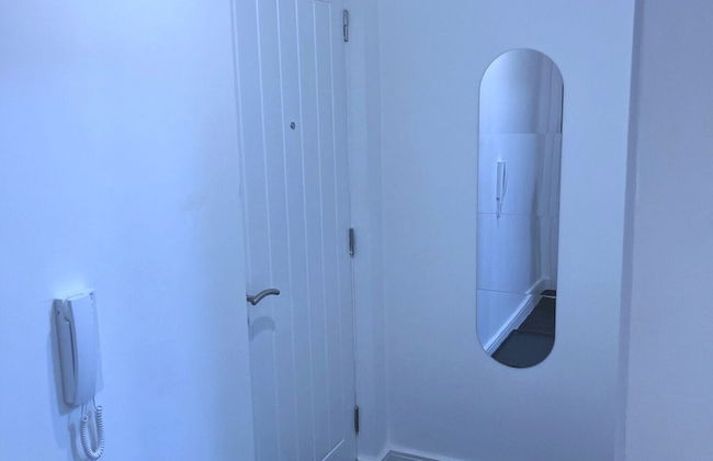 Captivating 1-bed Apartment in Nottingham - Photo 19