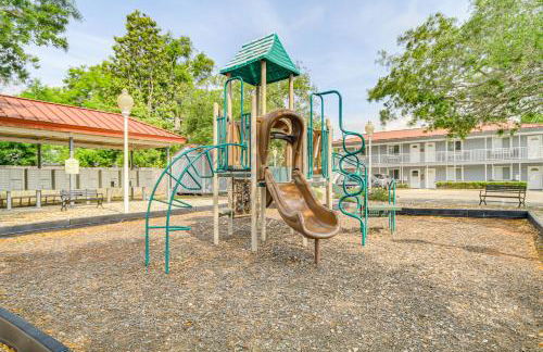 Airy Biloxi Condo with Patio Walk to Beach! - Photo 30