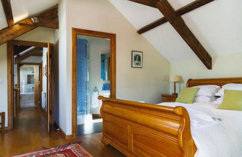 Converted Buttery Cottage in Pembrokeshire - Photo 6