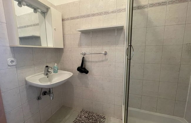 Appealing Apartment With Garden - Foto 12