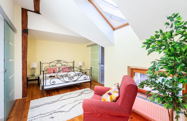 Spacious 2-level apart National Theatre - Foto 9