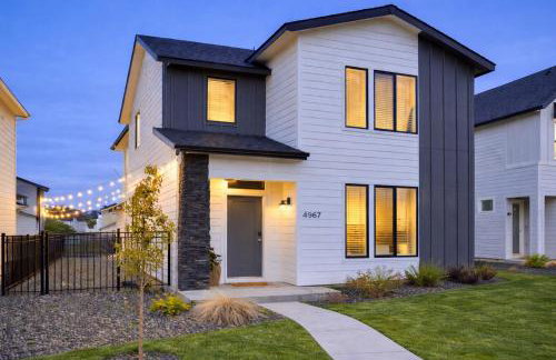 Spotless Parkside Stay King DreamCloud Sleeps 10 - Foto 2