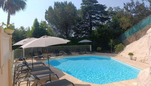 Résidence de luxe Sun Paradis, Studio terrasse, vue Mer Piscine - Foto 2, sunbed