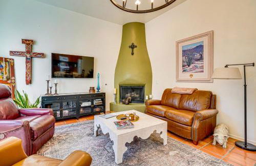 Sunny Adobe Retreat with Hot Tub and Mtn Views! - Foto 1