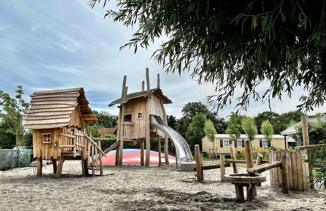 Cozy Chalet With Spacious Garden on a Holiday Park - Foto 10