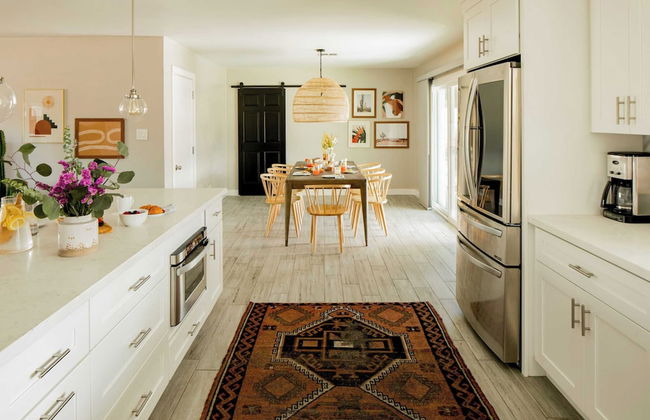 Daisy by Avantstay Modern Home w/ Spacious Backyard, Pool & Table Tennis - Foto 2