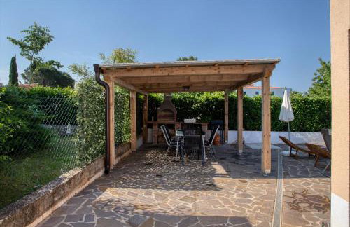 Villa Palma with Grill & Pool - Foto 3