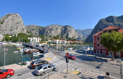 Apartment Mate - Photo 21