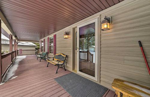 Spacious Lakefront Home with Sunroom and Bar! - Photo 35