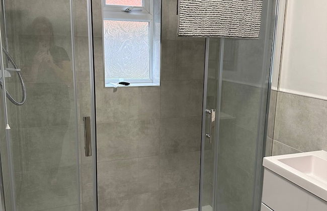 3 bed Chill Glouc With 3 Bedrooms and 1 Bathrooms - Photo 19