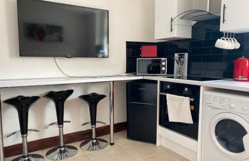 2 Bed Flat - Sleeps 6 - Parking - Wifi - Foto 16