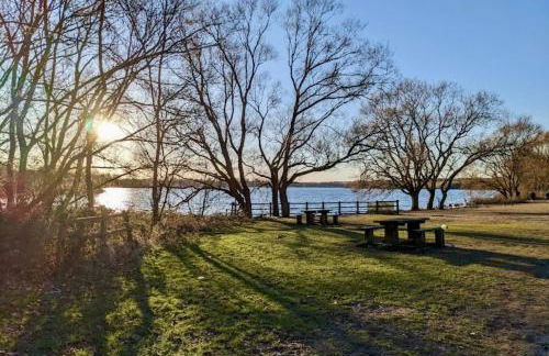 Contractor-Friendly 2BR Gem Wi-Fi Free Parking - Foto 20