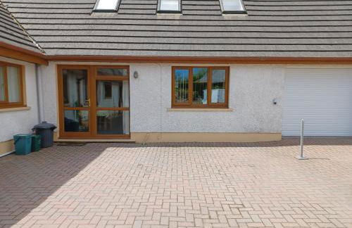 Dunroaming Cottage - Photo 1