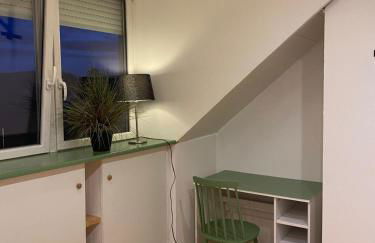 1 bedroom with private bathroom & Kitchenette - Foto 4