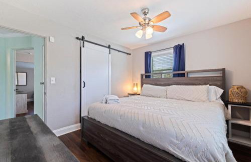 Stylish St Pete Vacation Home w/ Private Pool! - Photo 15