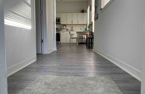 Chic Bungalow Apartment steps from Armature Works & Downtown Riverwalk - Foto 46