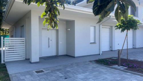 White Villa - Photo 3