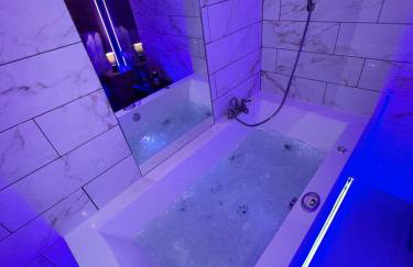 Luxury Jacuzzi Suites Halifax - Foto 23