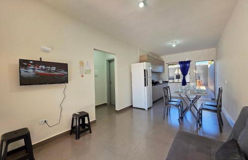 Casa 01 com 2 quartos, churrasqueira 15min centro - Foto 17