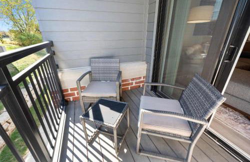 Pool & Fitness Room Near University Park - Covered Parking - Foto 52