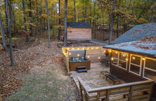 Cozy Bear-Themed Mountain Cabin, Relaxing Hot Tub - Foto 34