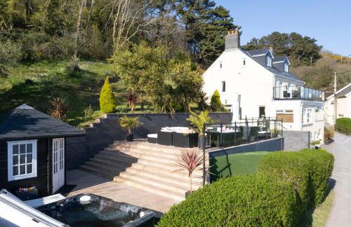 Pendine Sands Edith Villas - a luxury seaside home with beautiful sea views - Photo 5