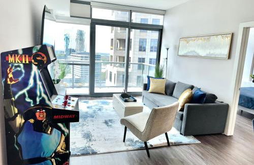 Skyline Retreat Penthouse, Top Floor, Year round Pool, City View! - Foto 46