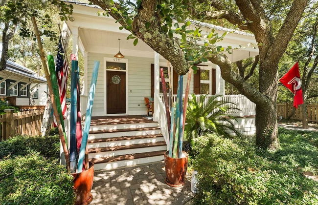30A Grayt'n Greatful by Avantstay Charming Home+cottage, Walk to Western Lake - Foto 1