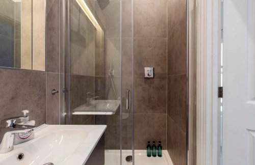 Beautiful 3-Bedroom House on the Edge of Hyde Park - Foto 43