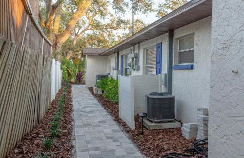 Downtown Gulfport Heated & Cooled Pool-B - Foto 13